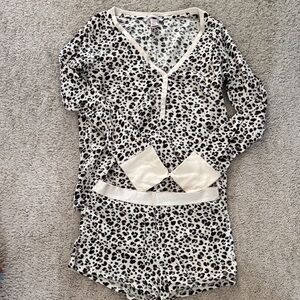 Leopard-Print Long Sleeve and shorts Victoria Secret Pajama Set